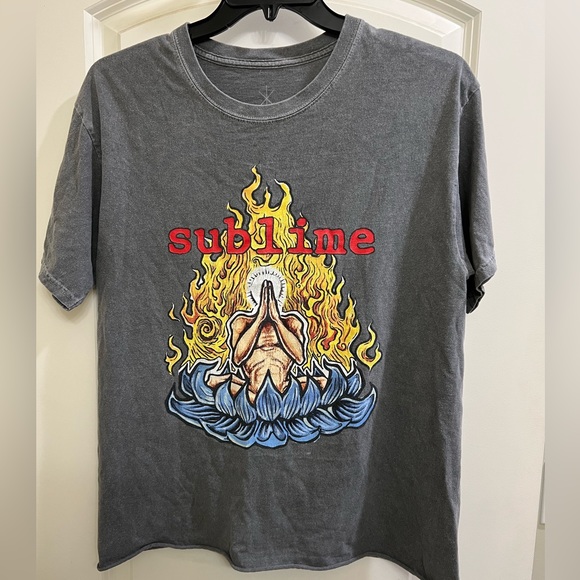 Sublime men’s vintage tee in good pre owned condition.Size L smoke free home. - Picture 1 of 3